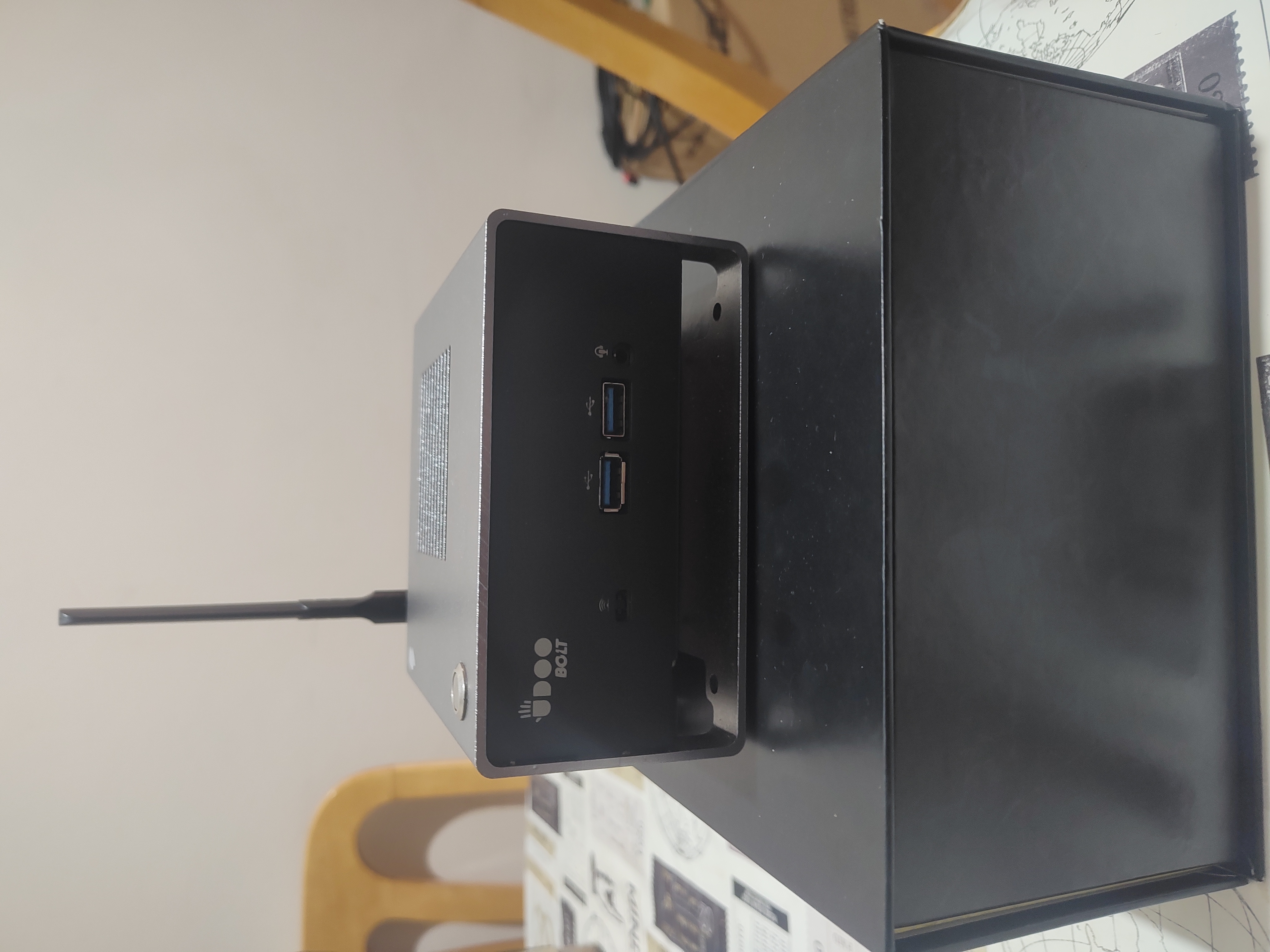 UDOO BOLT V8 ミニPC Mini PC Udoo Bolt Gear Arduino AMD Ryzen Windows 11 | Eu Preciso